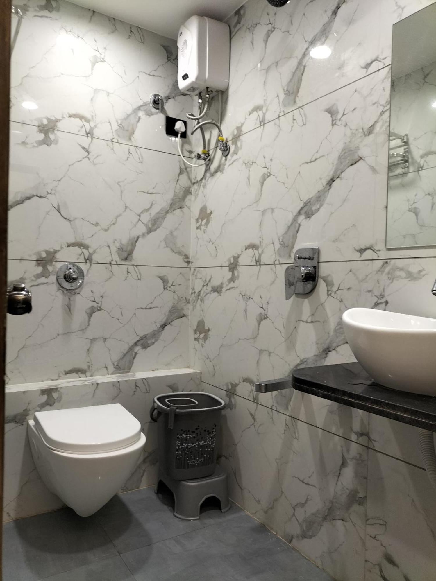 אחמדאבאד Hotel Paris Plaza מראה חיצוני תמונה